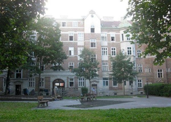 Hausbesetzung Lobmayerhof Wien 2011